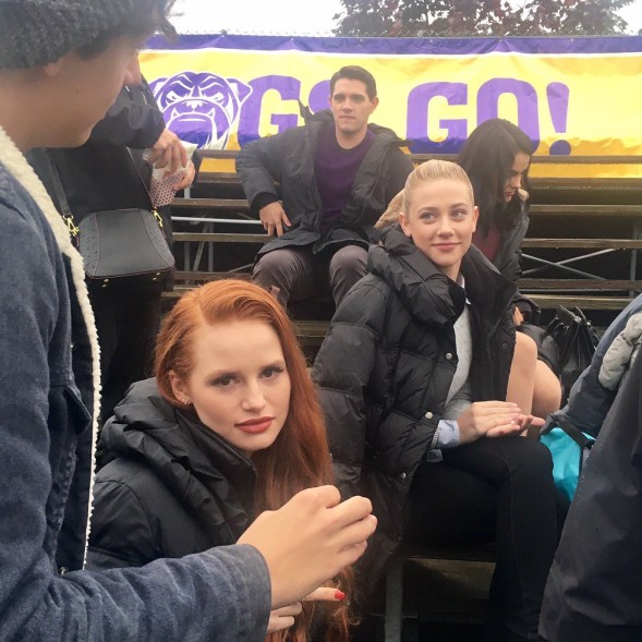 Madelaine Petsch with riverdale cast